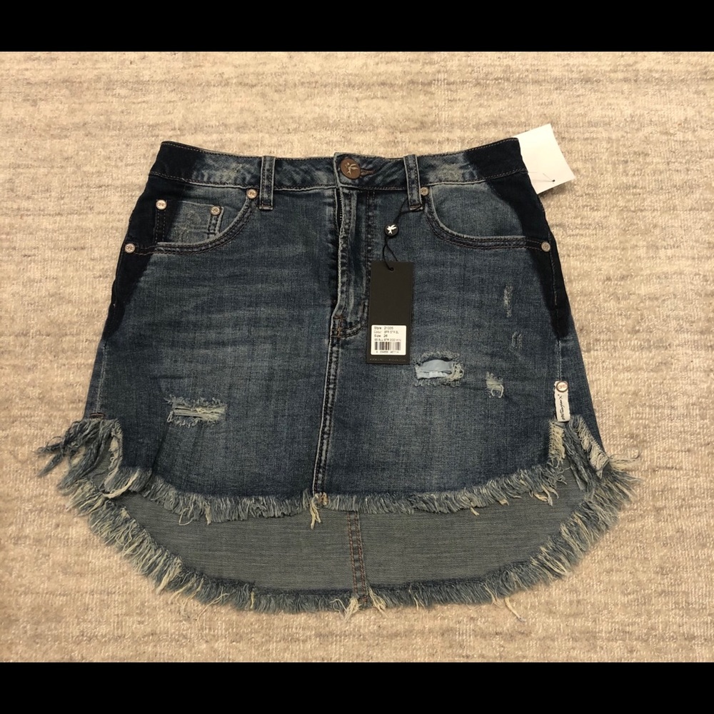 One Teaspoon Jean Skirt!! Sz 26, stretchy jean